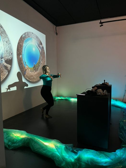 Carol Berger - Laboratório de Dança Imersiva